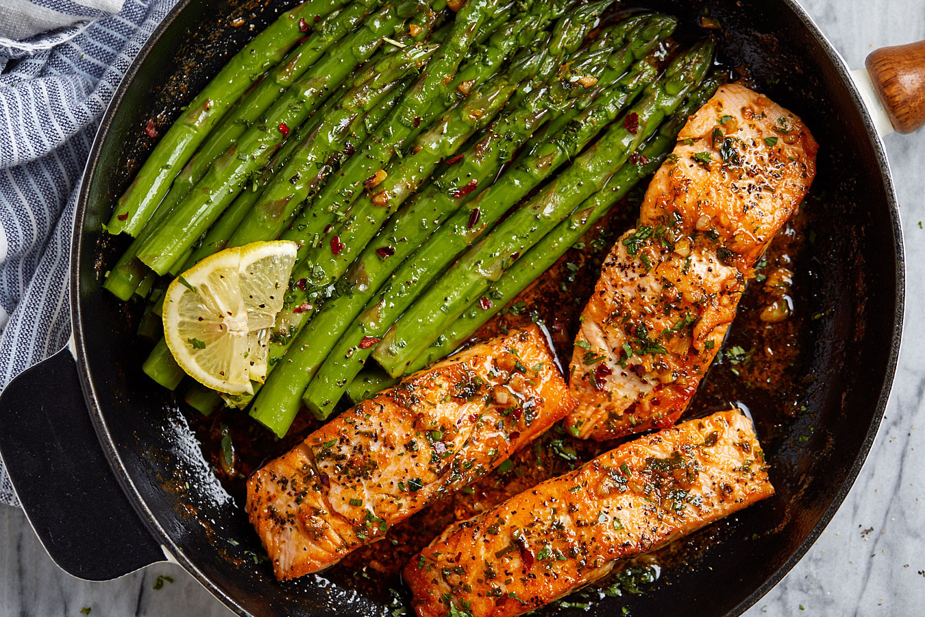 Salmon With Asparagus
 Garlic Butter Salmon Recipe with Lemon Asparagus – Healthy