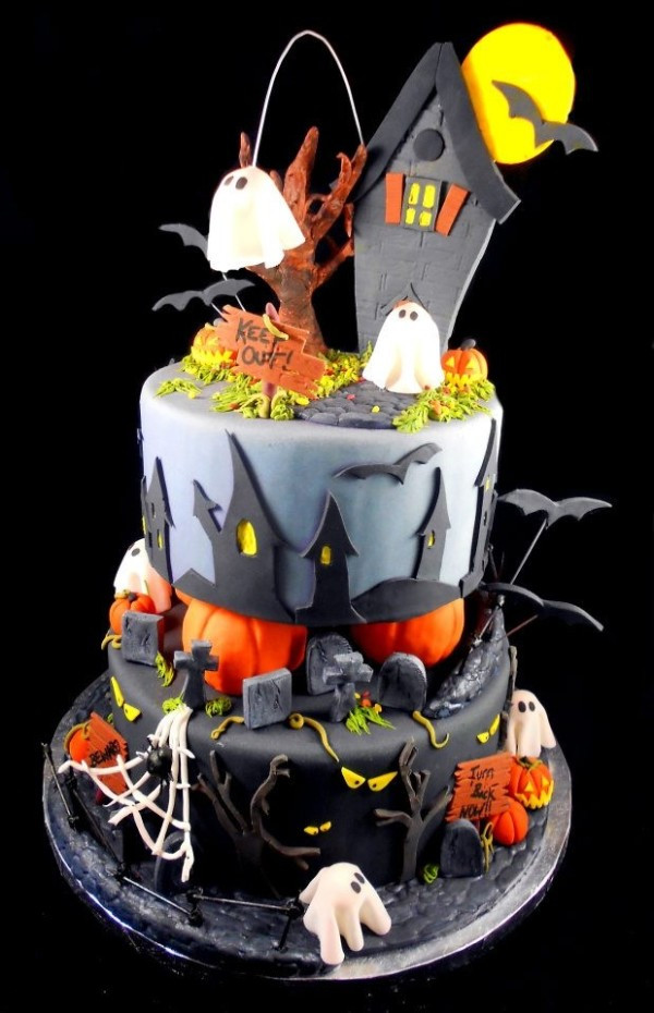 Spooky Halloween Cakes
 20 Incredible Halloween Cakes That Are Deliciously Spooky