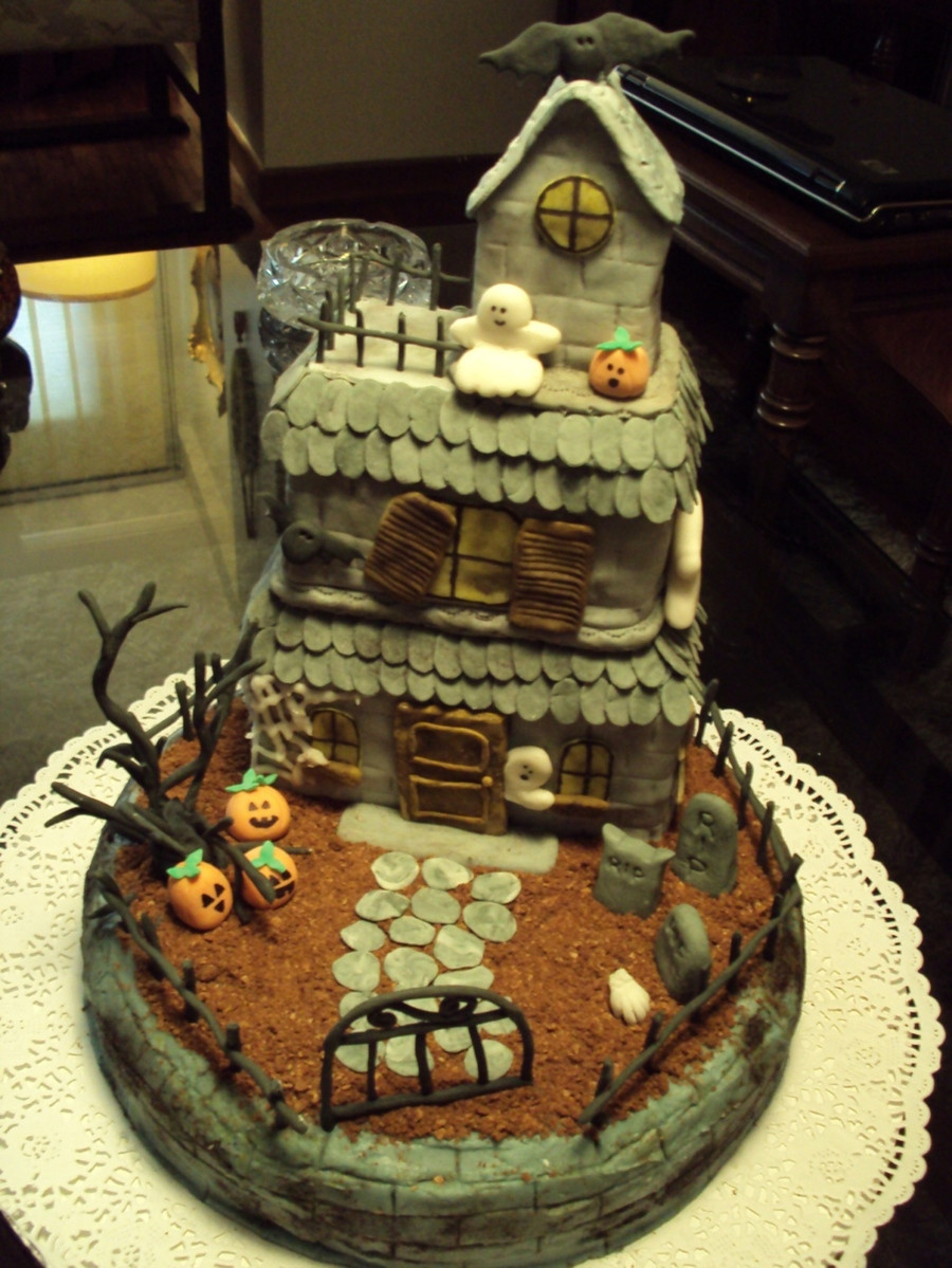 Spooky Halloween Cakes
 Spooky Mansion CakeCentral