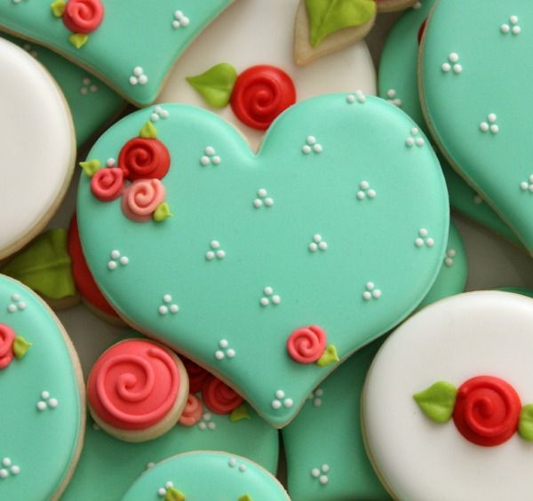 Valentine Sugar Cookies Decorating Ideas
 How to Make Decorated Valentine Sugar Cookies on Craftsy