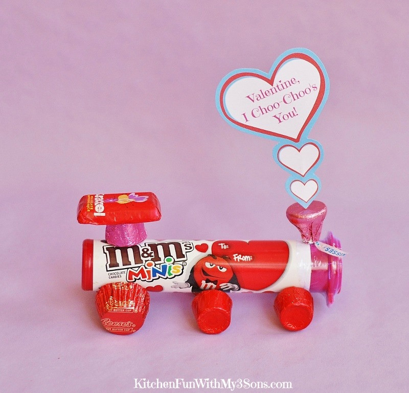 Valentines Day Candy Crafts
 Valentine s Day Candy Train with a Free Printable