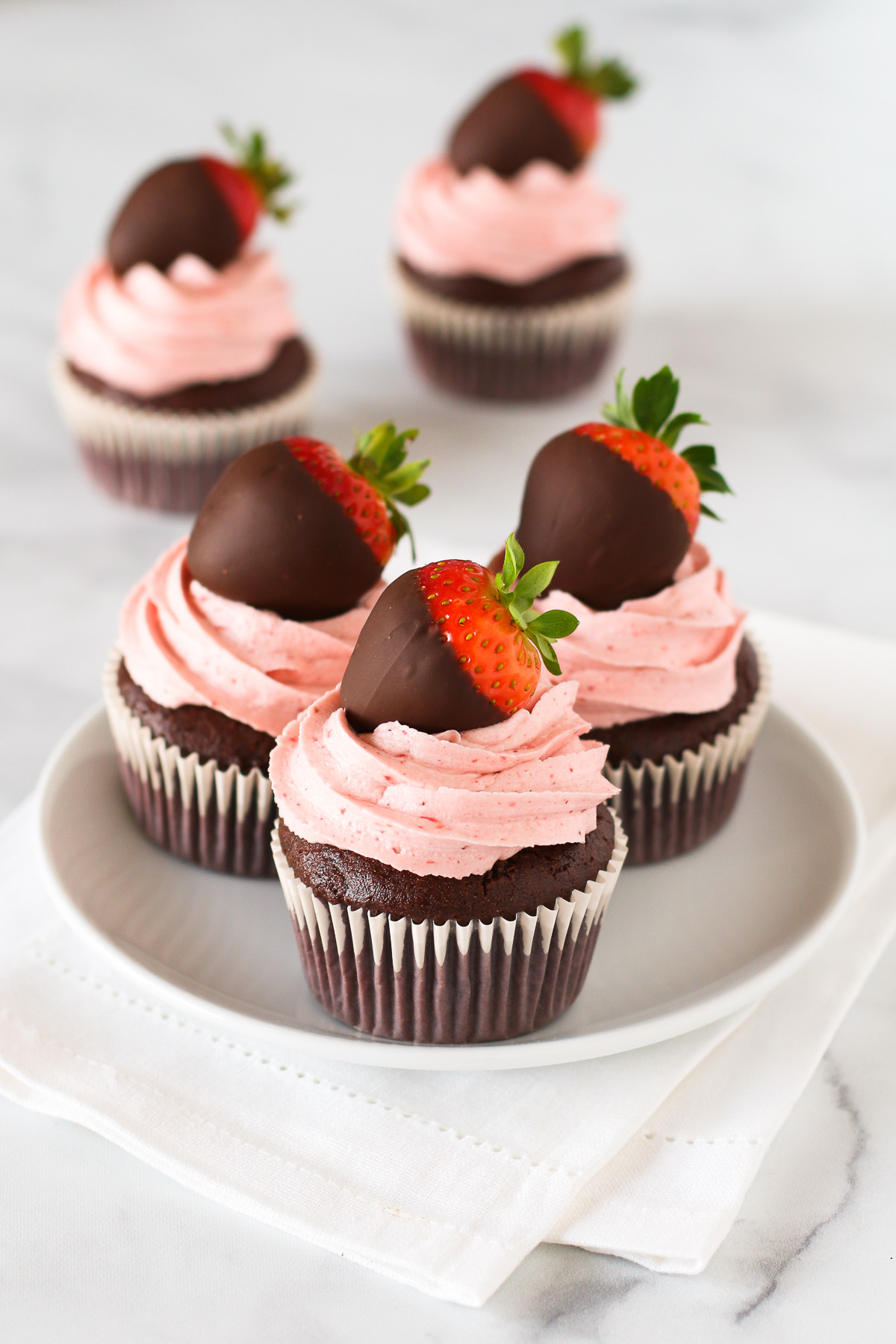 Vegan Strawberry Cupcakes
 gluten free vegan chocolate covered strawberry cupcakes
