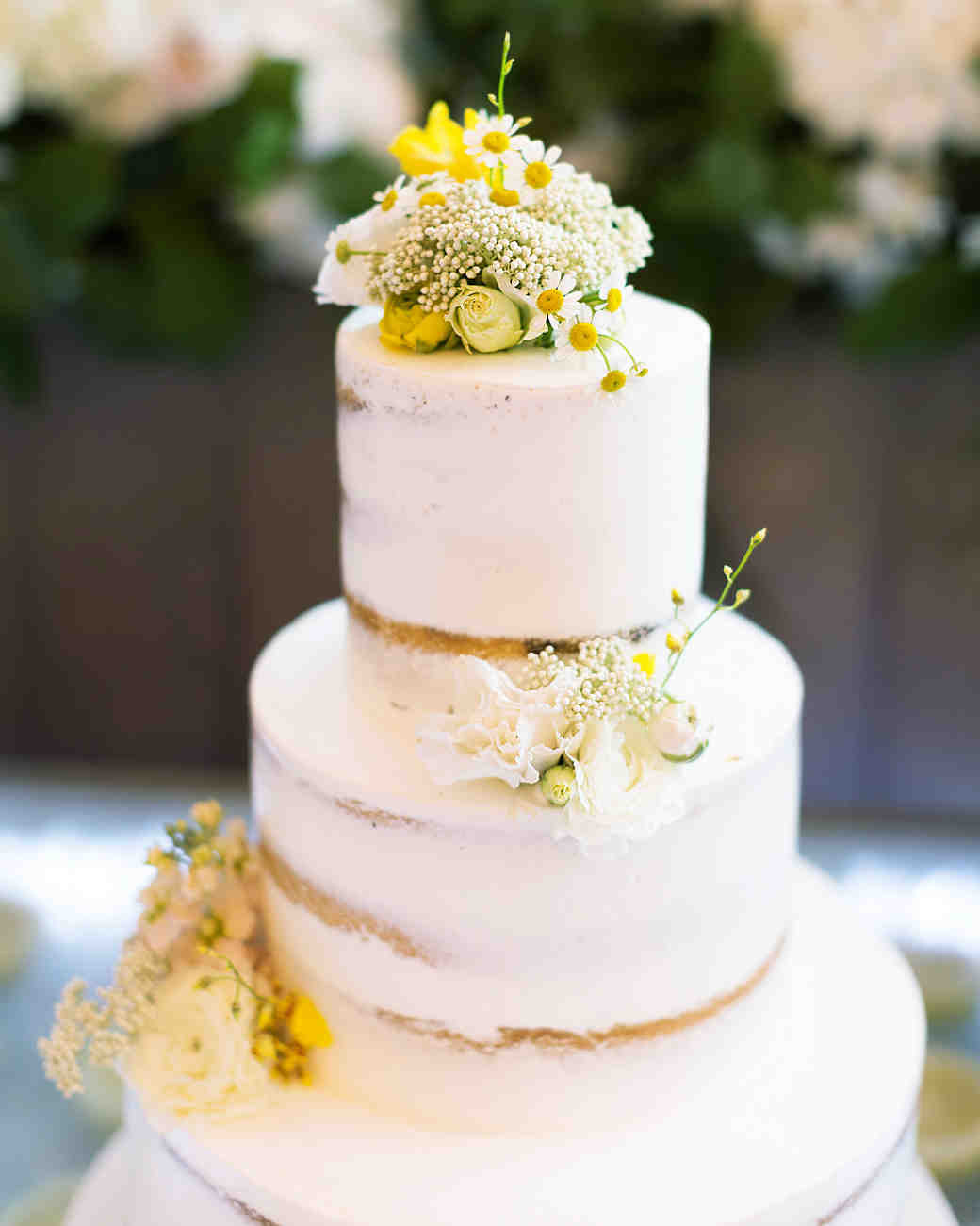 Wedding Cakes With Flowers
 44 Wedding Cakes with Fresh Flowers