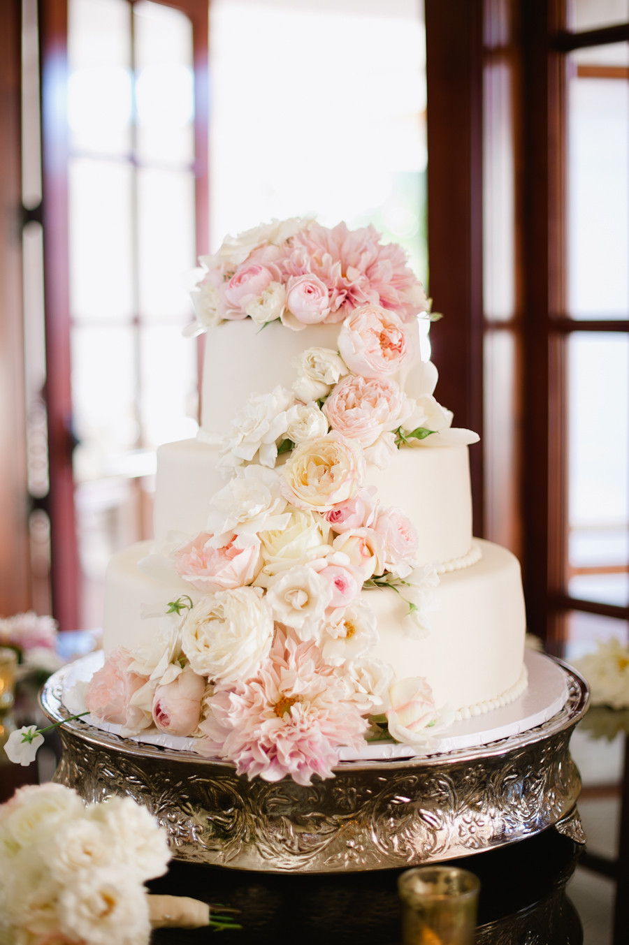 Wedding Cakes With Flowers
 Wedding Cake with Fresh Flowers Elizabeth Anne Designs