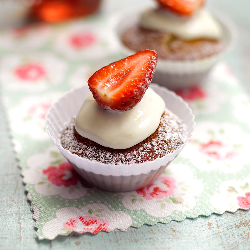 Weight Watchers Cupcakes
 Strawberry and lemon cupcakes Healthy Recipe