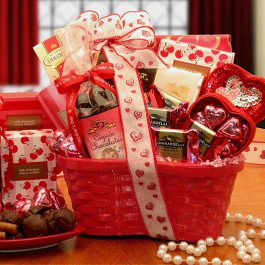Candy Gift Baskets For Valentines Day
 Easy & Fun DIY Chocolate Gift Ideas for Valentine’s Day