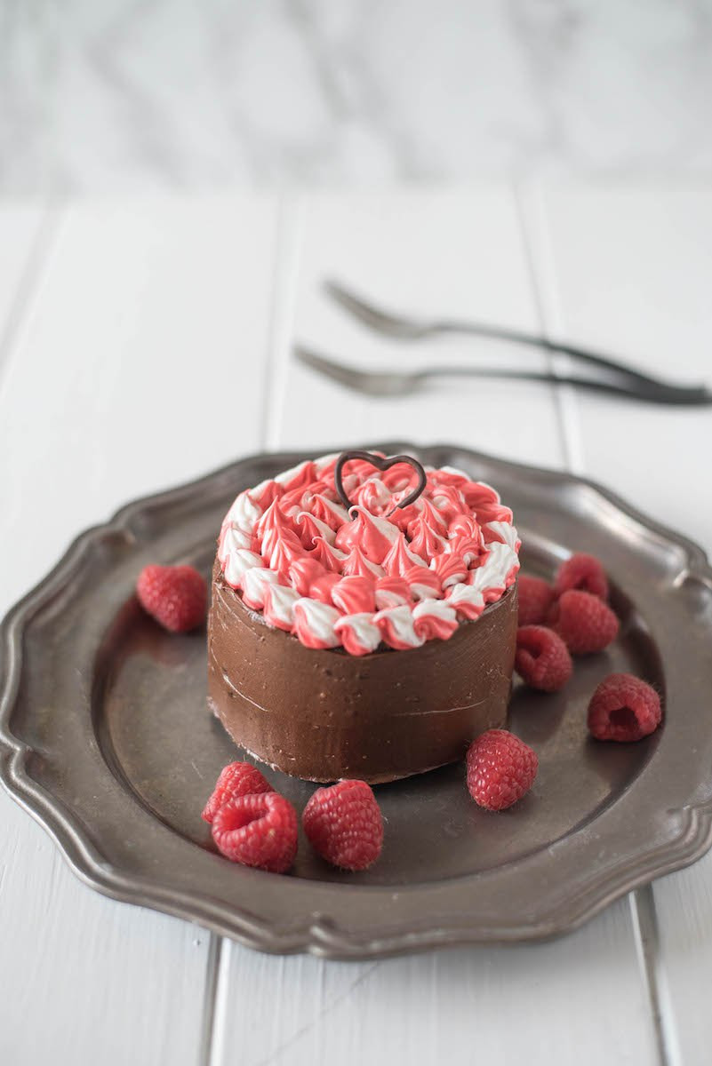 Chocolate Valentines Desserts
 11 Adorable DIY Chocolate Desserts For Valentine’s Day