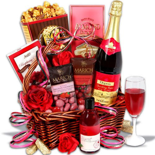 Gift Ideas For Her Valentines
 FREE 24 Valentine’s Day Gifts for your Girlfriend