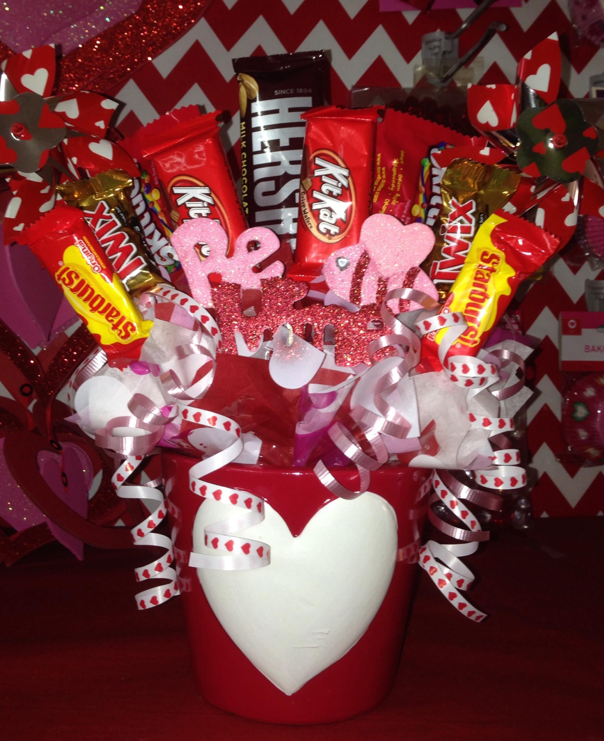 Inexpensive Valentines Gift Ideas
 Valentine Candy Bouquet Ideas 16 ViralDecoration