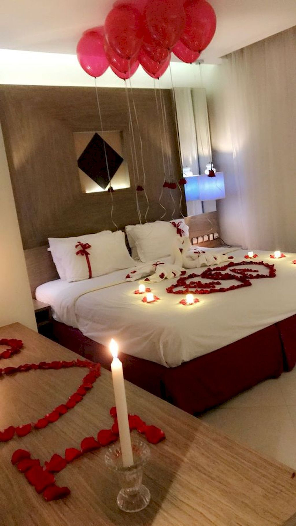 Romantic Bedroom Ideas For Valentines Day
 Romantic Bedroom Decorating Ideas Cheap For Valentines Day