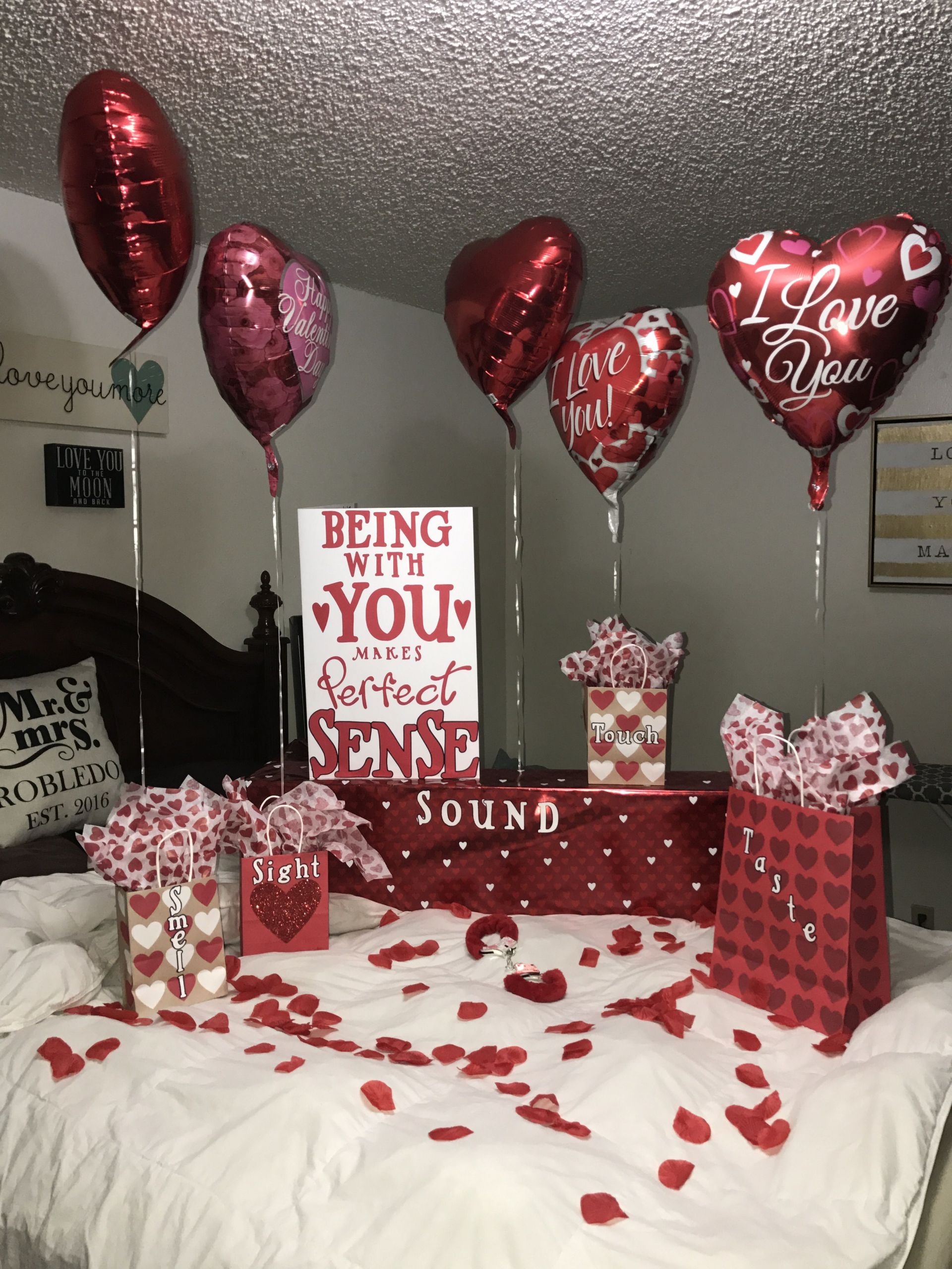 Romantic Valentines Day Gift Ideas
 Valentine s Day surprise for him 5 Senses