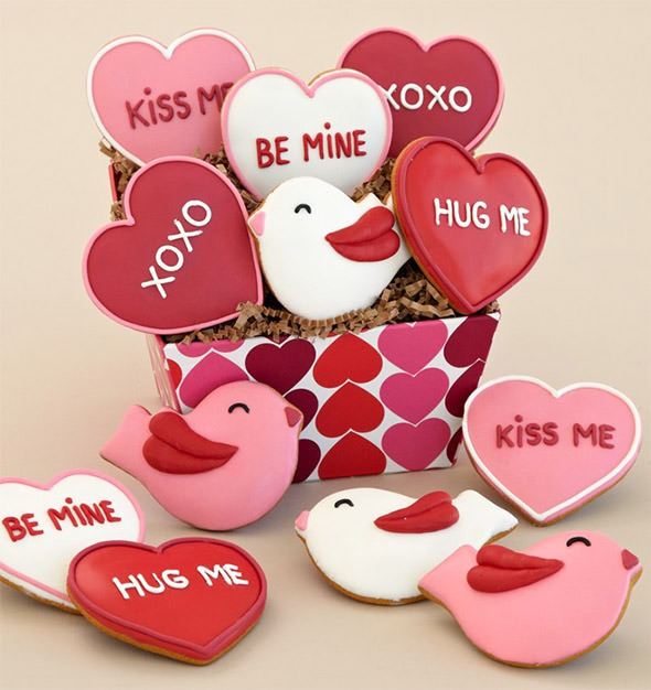 Romantic Valentines Day Gift Ideas
 FREE 24 Valentine’s Day Gifts for your Girlfriend