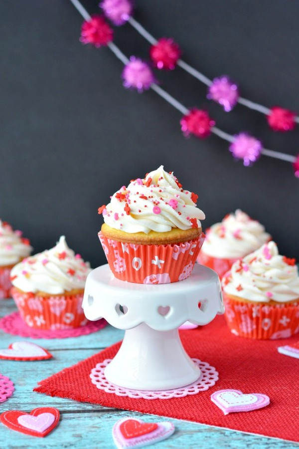 Valentine Cupcakes Recipe
 Valentine Cupcakes With Homemade Marshmallow Cream