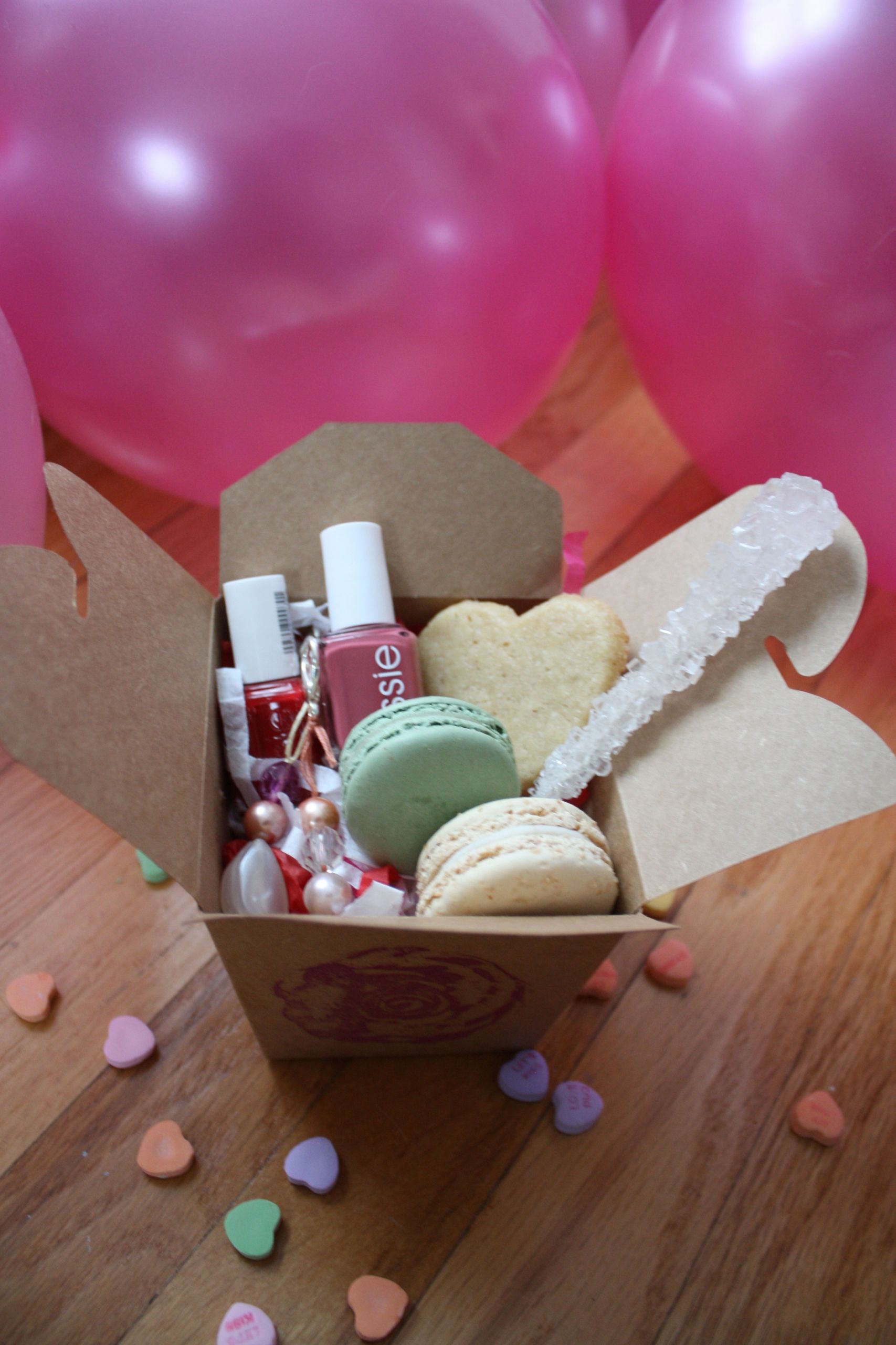 Valentine Day Gift Box Ideas
 Valentine Gift Boxes for Her