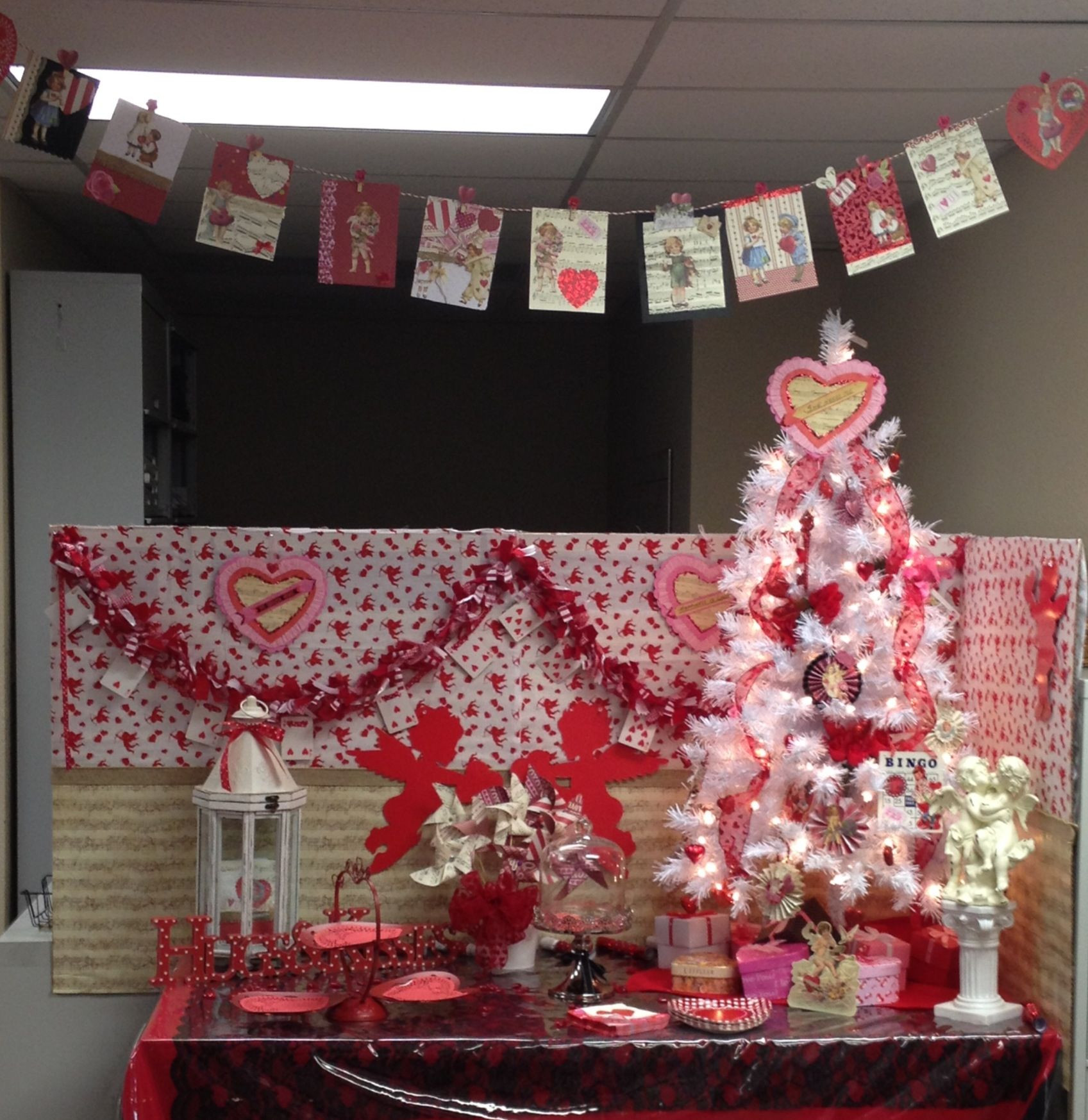 Valentine Gift Ideas For The Office
 My office potluck decorations Thank you Pinterest for the