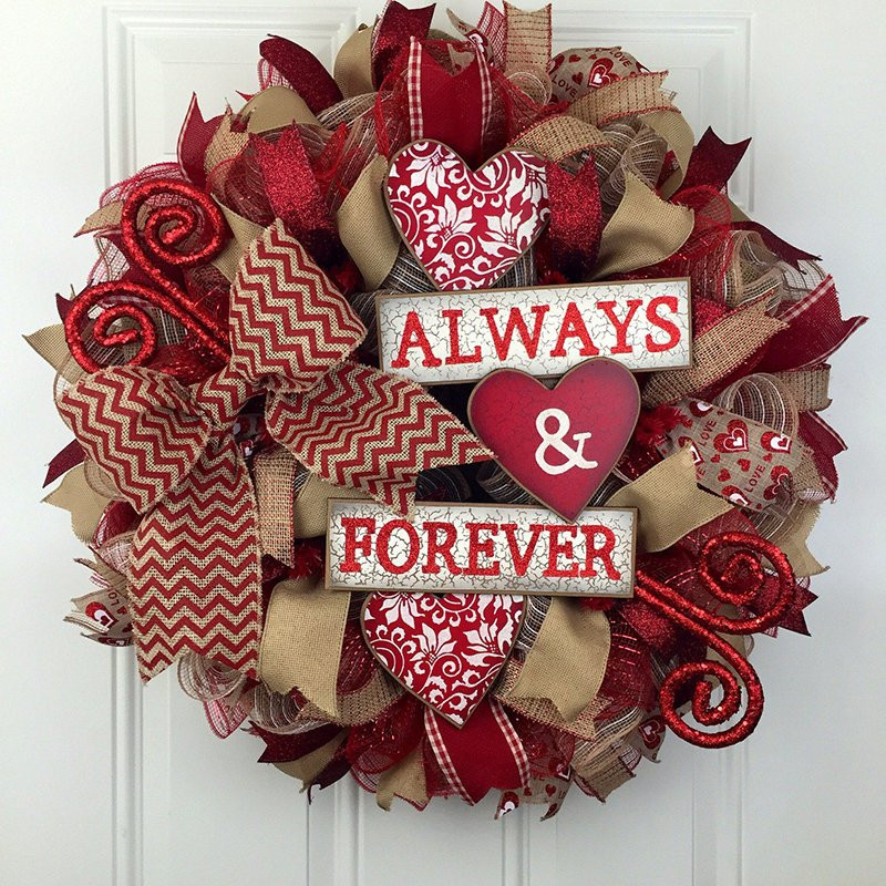Valentines Day Wreath Ideas
 20 DIY Valentine s Day Wreaths That Will Make You Say XOXO